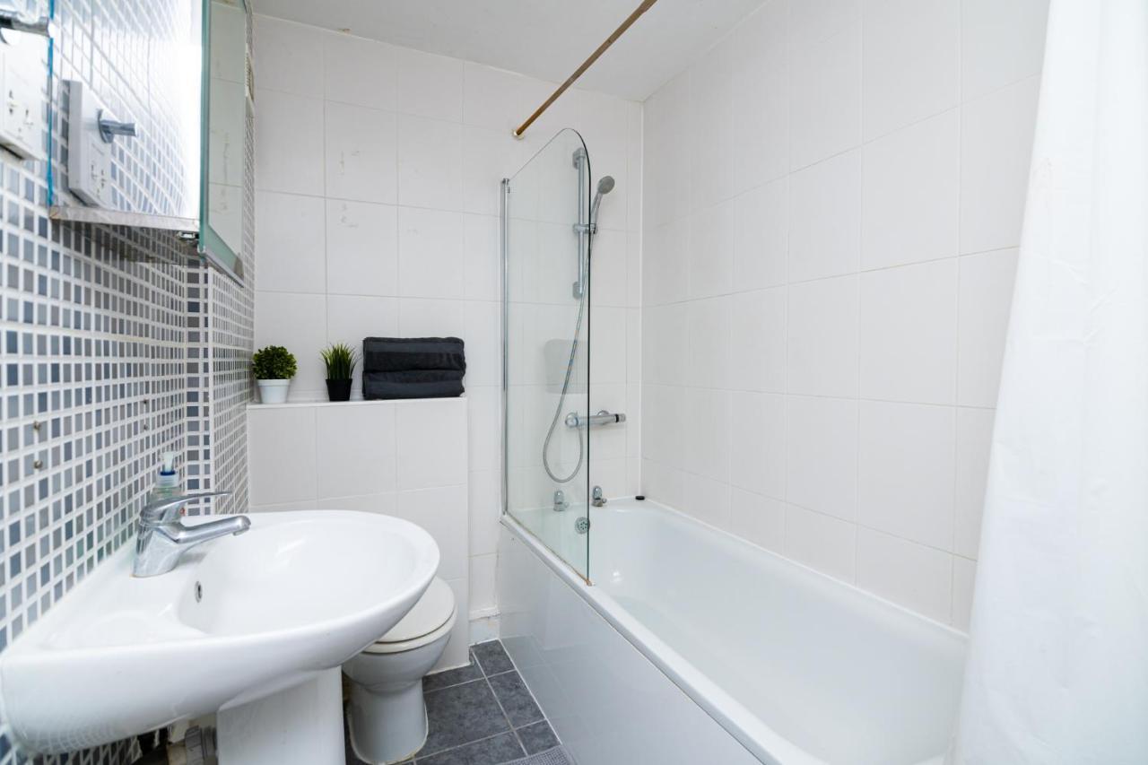 Charming Gem II 2Bd 2Ba Retreat Lägenhet London Exteriör bild