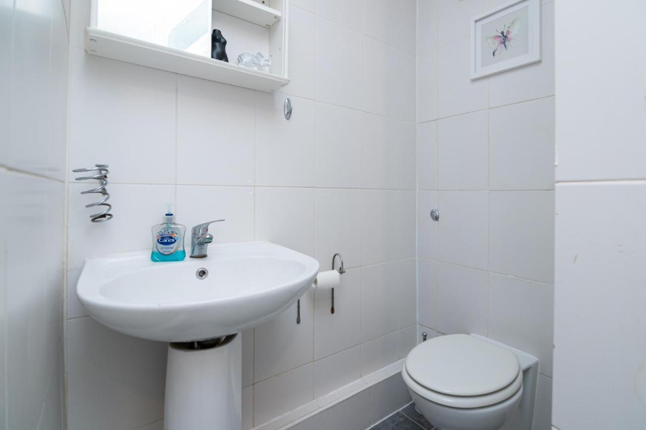 Charming Gem II 2Bd 2Ba Retreat Lägenhet London Exteriör bild