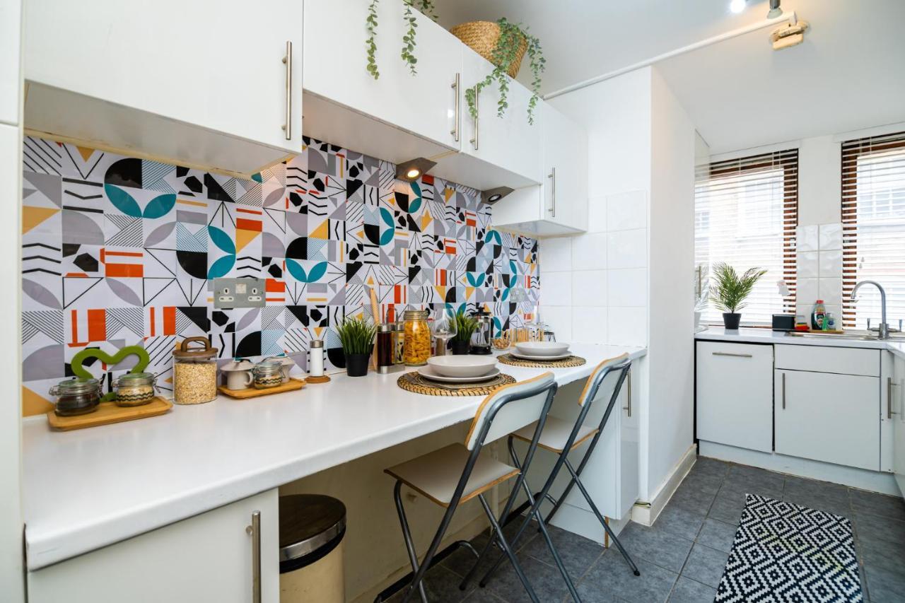 Charming Gem II 2Bd 2Ba Retreat Lägenhet London Exteriör bild